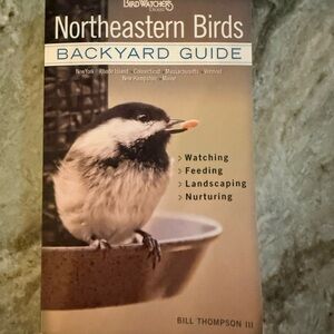 Northeastern Birds Backyard Guide Book